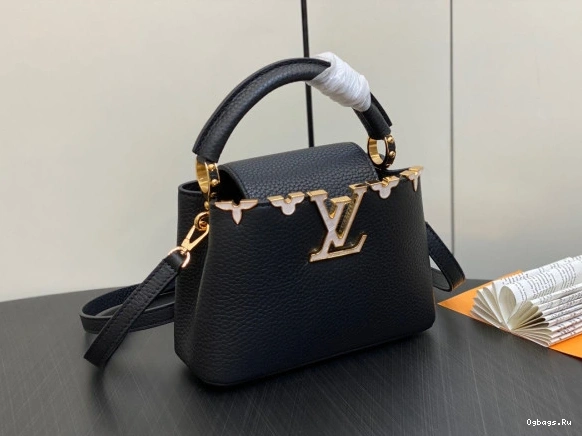 CAPUCINES BB VUITTON LOUIS 0508